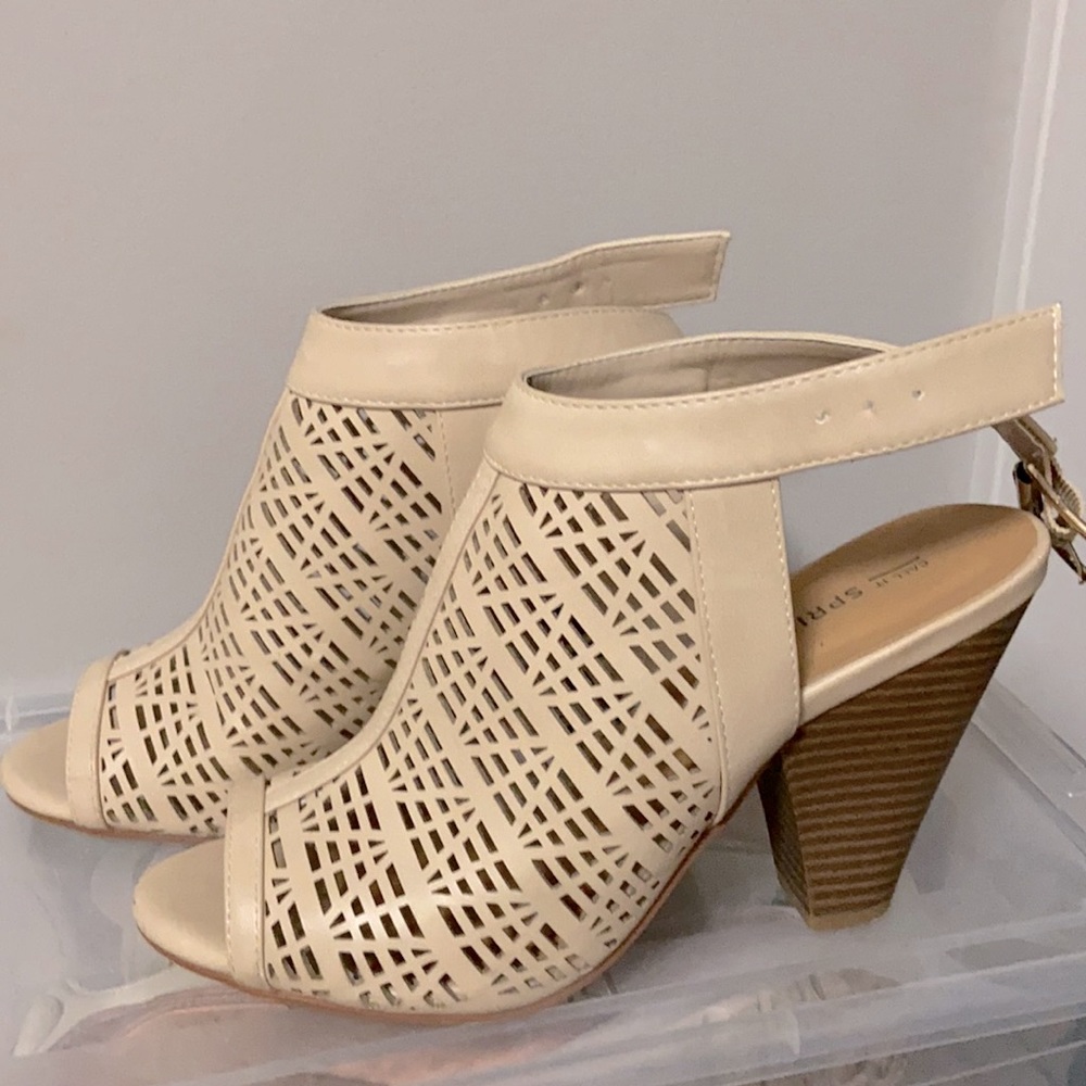 SPRING BOOTIES